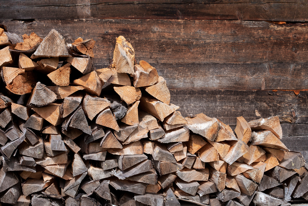 How to Safely Store Your Firewood